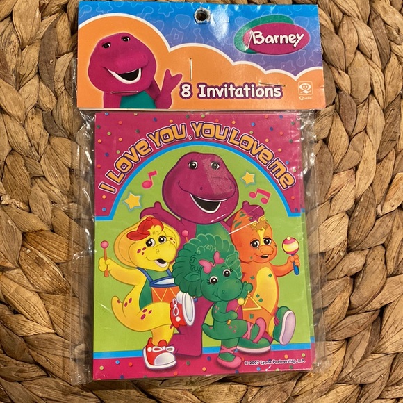 Barney - Picture 1 of 6